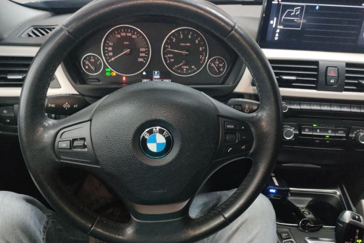 Used BMW 3 Series 2015 320i Active Edition Steering Wheel