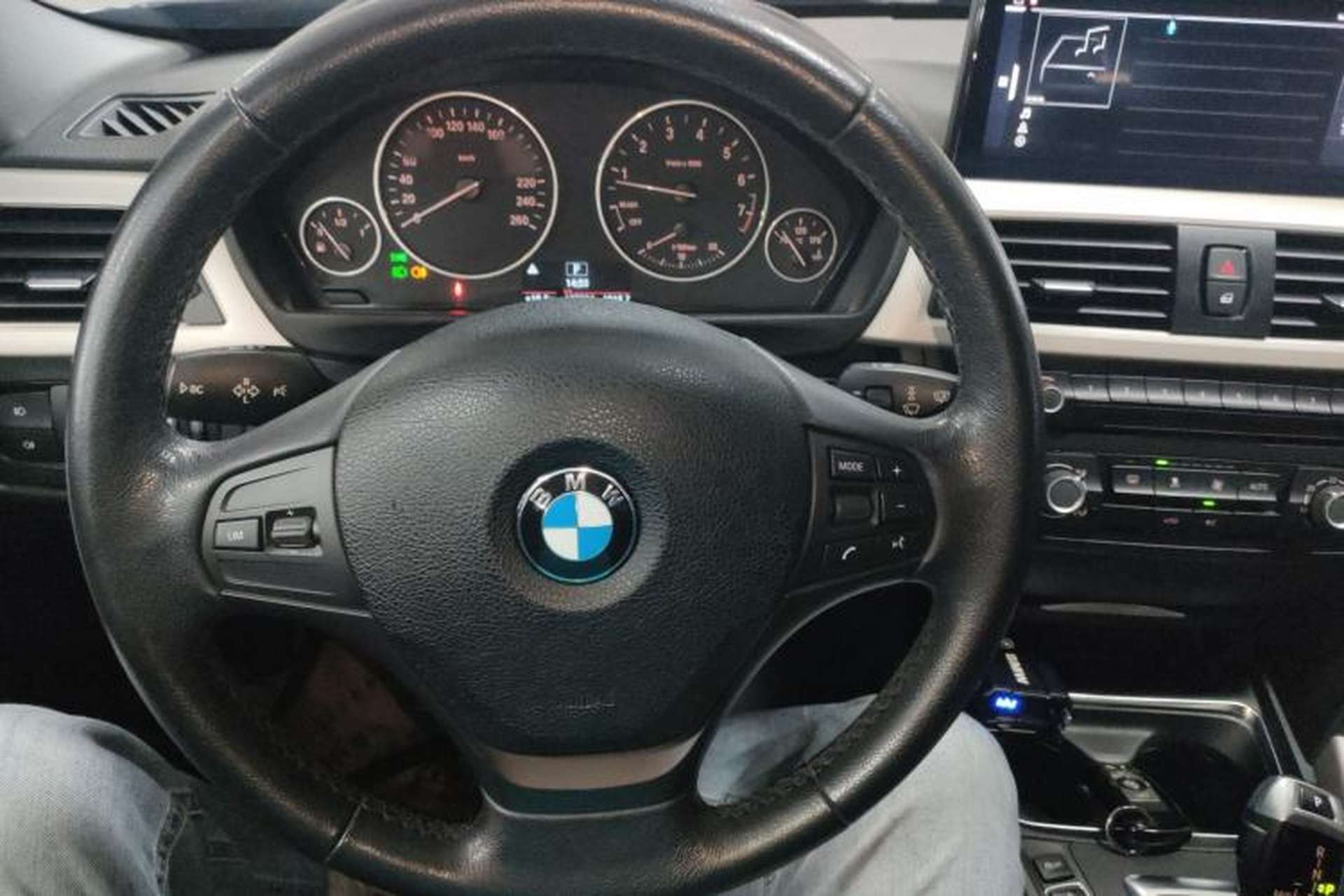 Used BMW 3 Series 2015 320i Active Edition Steering Wheel