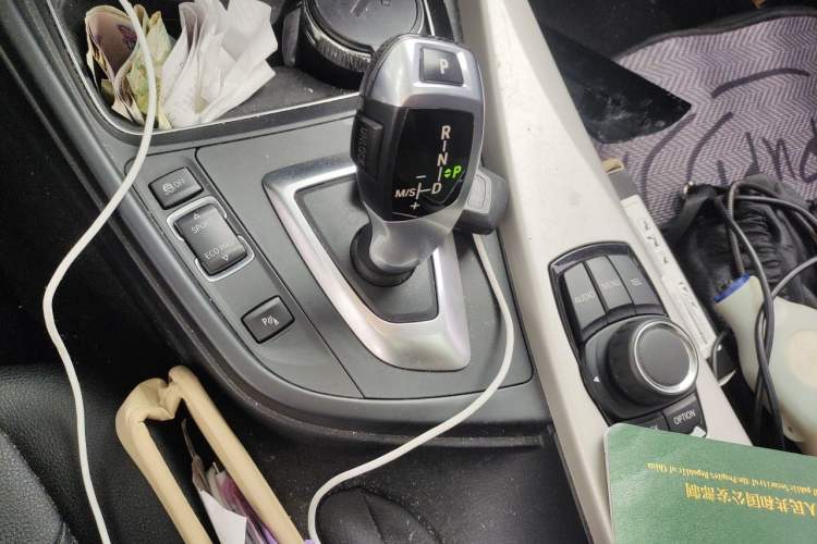 Used BMW 3 Series 2015 320Li Luxury Edition Fashion Model Gear Lever