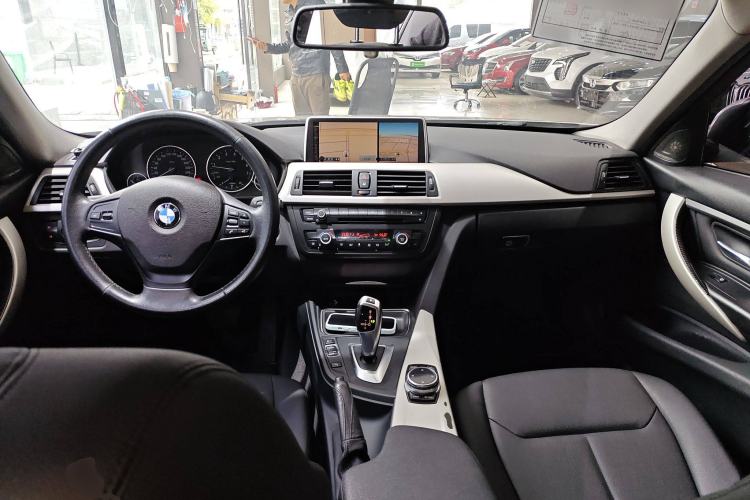 Used BMW 3 Series 2015 320Li Luxury Edition Fashion Model Interior 2