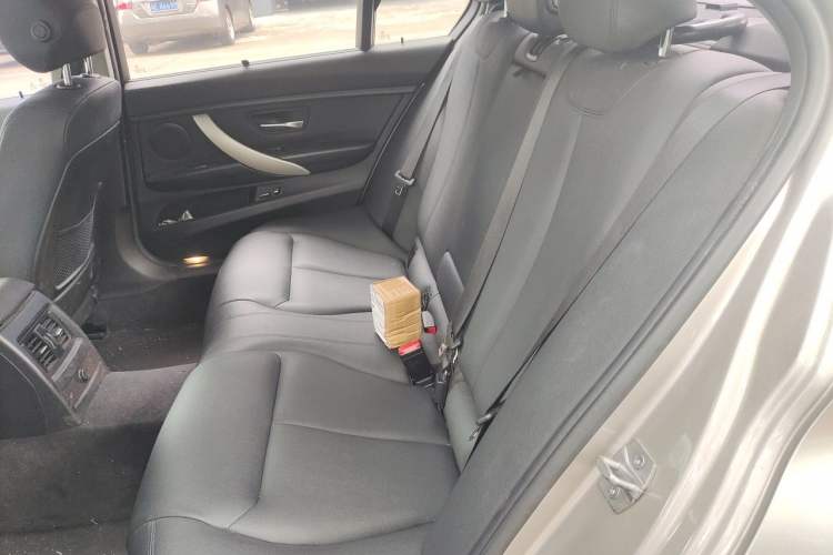 Used BMW 3 Series 2015 320Li Luxury Edition Fashion Model Left Rear Seat