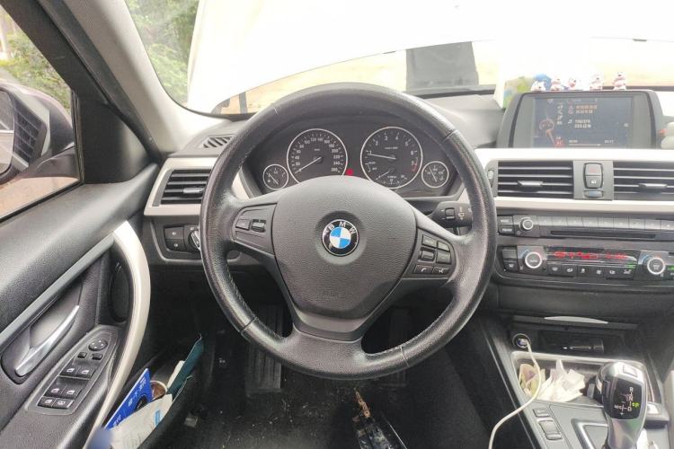 Used BMW 3 Series 2015 320Li Luxury Edition Fashion Model Steering Wheel