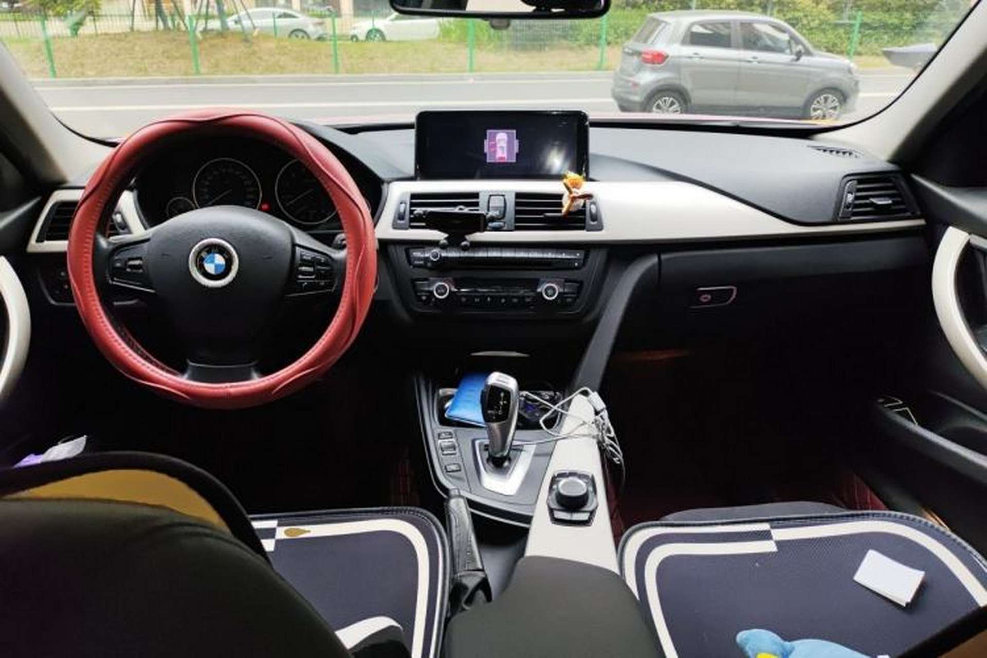 Used BMW 3 Series 2015 320Li Luxury Edition Fashion Model Center Console