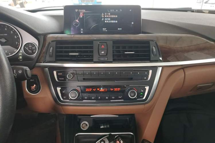 Used BMW 3 Series 2015 320Li Luxury Design Package Audio And AC Panel