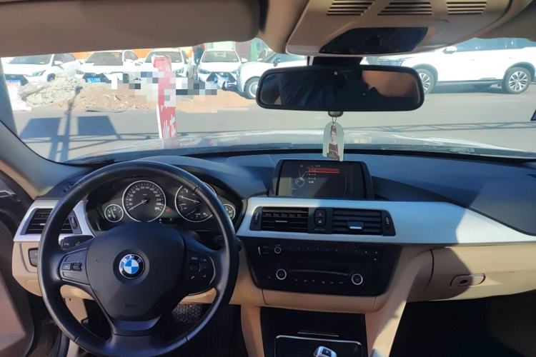Used BMW 3 Series 2015 320Li Luxury Edition Fashion Model Center Console
