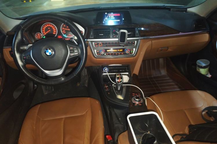 Used BMW 3 Series 2015 320Li Luxury Design Package Center Console