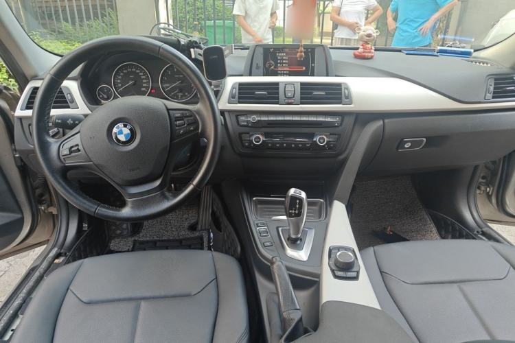 Used BMW 3 Series 2015 320Li Luxury Edition Fashion Model Center Console