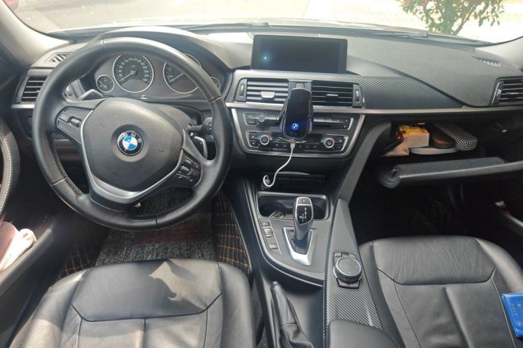 Used BMW 3 Series 2015 320Li Luxury Design Package Premium Edition Center Console