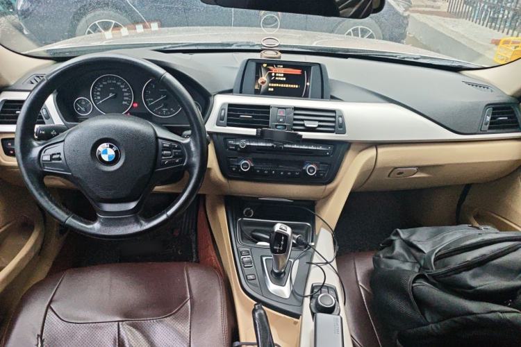 Used BMW 3 Series 2015 320Li Fashion Model Center Console