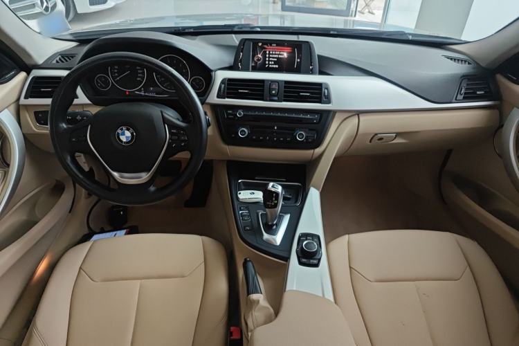 Used BMW 3 Series 2015 320Li Luxury Edition Fashion Model Center Console