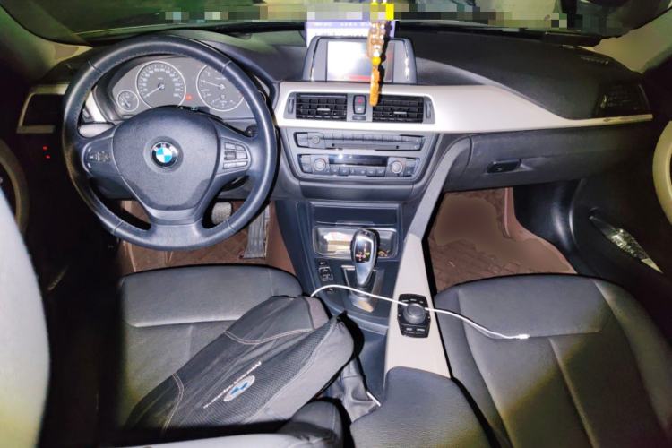 Used BMW 3 Series 2015 320Li Luxury Edition Fashion Model Center Console