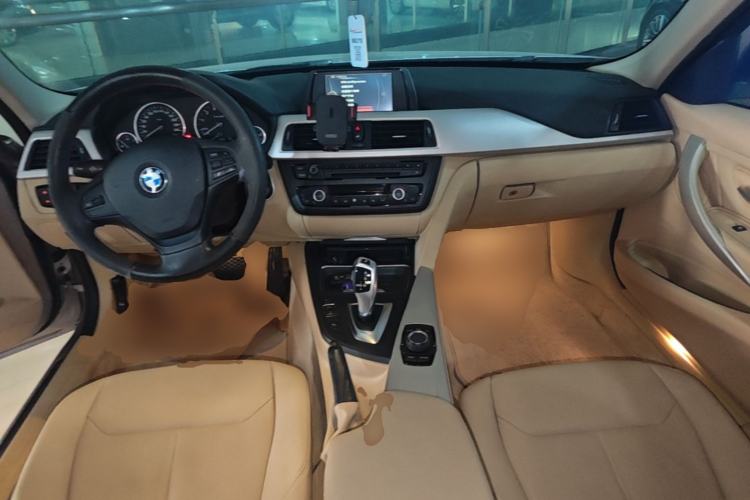 Used BMW 3 Series 2015 320Li Fashion Model Center Console