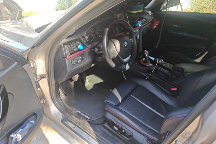 Used BMW 3 Series 2015 320i Sport Design Package Driver Seat
