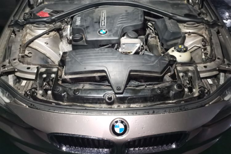 Used BMW 3 Series 2015 320i Active Edition Engine Bay