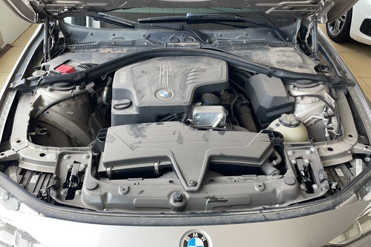 Used BMW 3 Series 2015 320Li Fashion Model Engine Bay