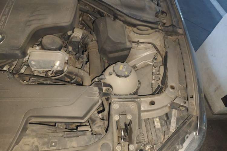 Used BMW 3 Series 2015 320Li Luxury Design Package Engine Bay Left