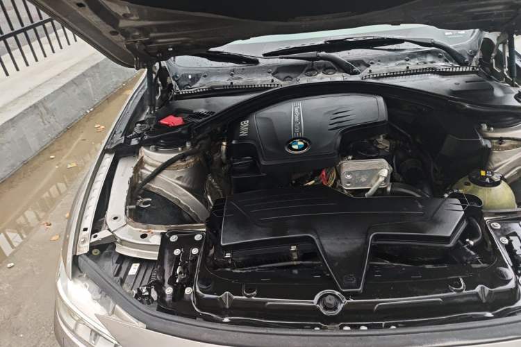 Used BMW 3 Series 2015 320Li Fashion Model Engine Bay Right