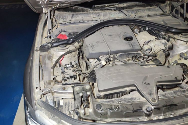 Used BMW 3 Series 2015 316Li Fashion Model Engine Bay Right