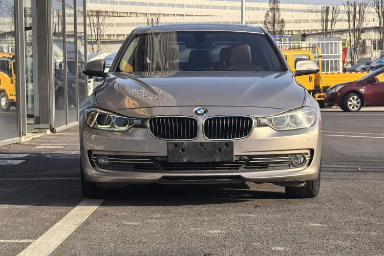 Used BMW 3 Series 2015 320Li Luxury Design Package Premium Edition Exterior 3