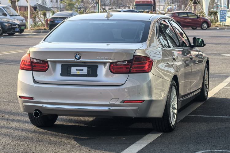 Used BMW 3 Series 2015 320Li Luxury Design Package Premium Edition Exterior 5