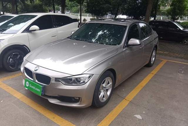Used BMW 3 Series 2015 320i Luxury Line Stylish Edition