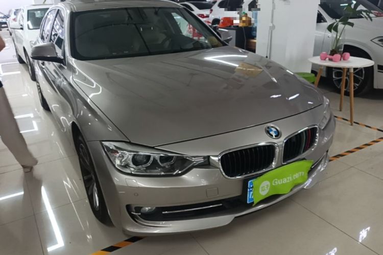 Used BMW 3 Series 2015 316Li Fashion Model Front Right 45 Deg