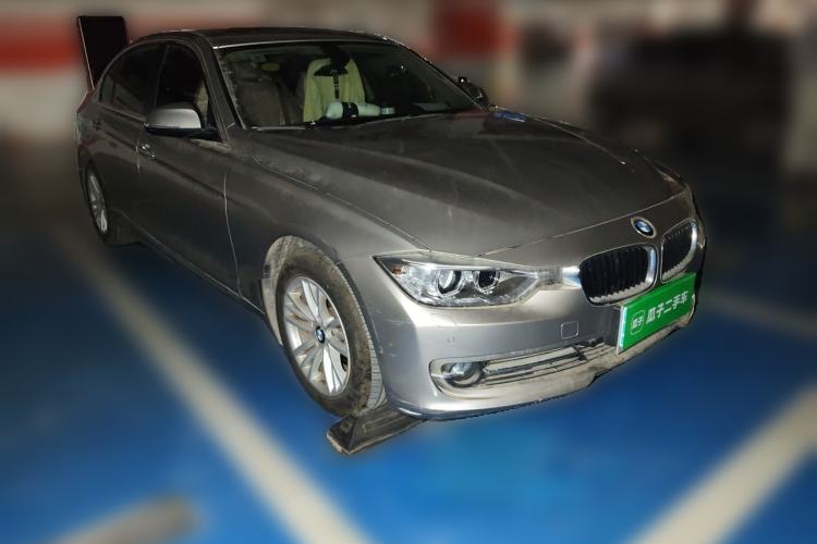 Used BMW 3 Series 2015 316Li Fashion Model Front Right 45 Deg