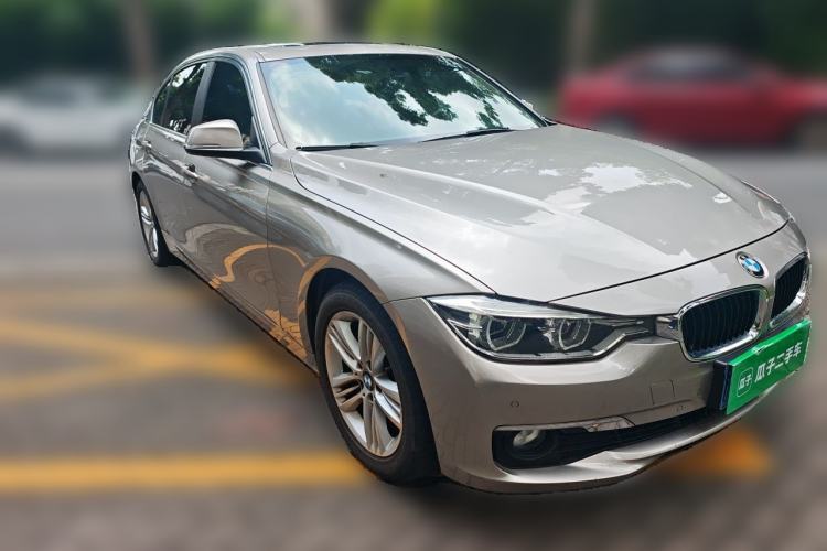 Used BMW 3 Series 2015 320Li Fashion Model Front Right 45 Deg
