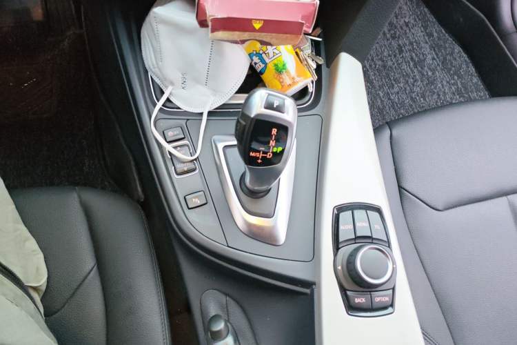 Used BMW 3 Series 2015 316Li Fashion Model Gear Lever