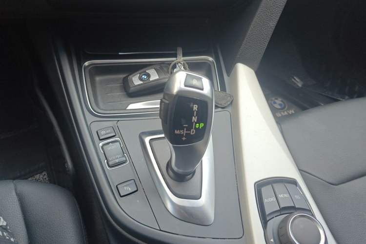Used BMW 3 Series 2015 320Li Luxury Edition Fashion Model Gear Lever