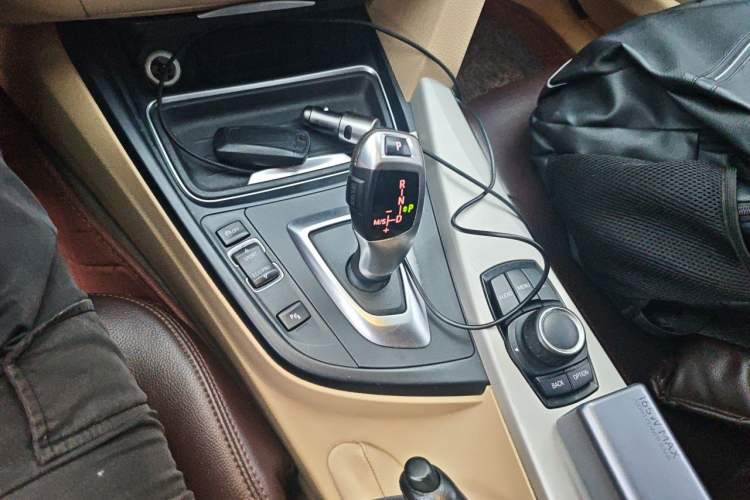 Used BMW 3 Series 2015 320Li Fashion Model Gear Lever