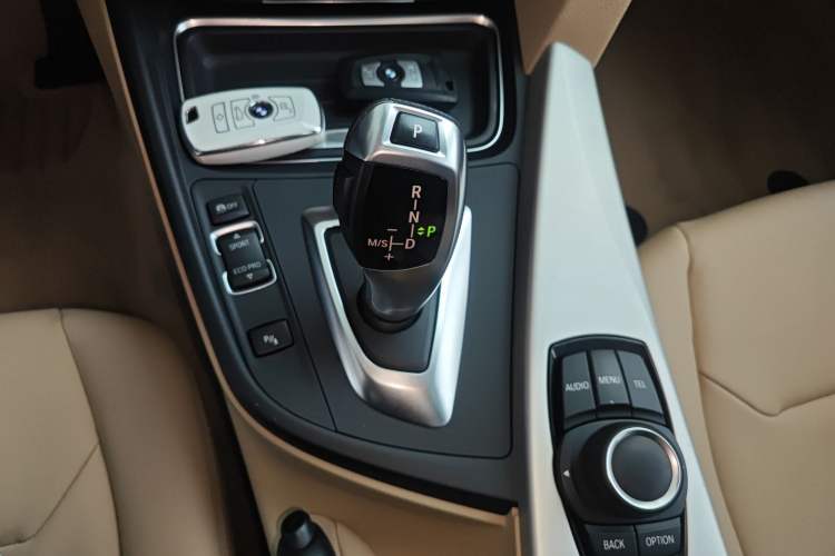 Used BMW 3 Series 2015 320Li Luxury Edition Fashion Model Gear Lever