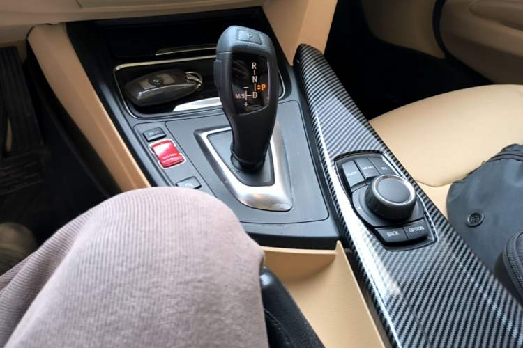 Used BMW 3 Series 2015 320Li Luxury Edition Fashion Model Gear Lever