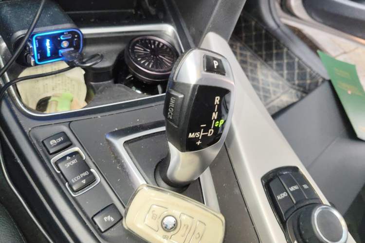 Used BMW 3 Series 2015 320Li Luxury Edition Fashion Model Gear Lever