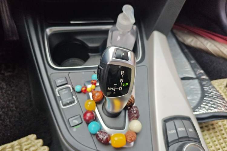 Used BMW 3 Series 2015 320Li Luxury Edition Fashion Model Gear Lever