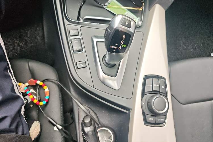Used BMW 3 Series 2015 320Li Fashion Model Gear Lever