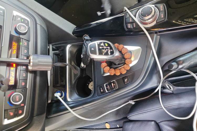 Used BMW 3 Series 2015 320i Sport Design Package Gear Lever