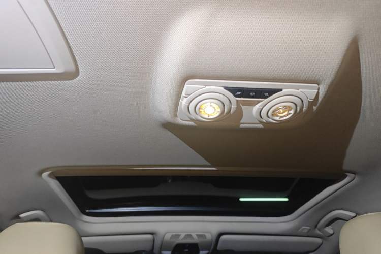 Used BMW 3 Series 2015 316Li Fashion Model Headliner