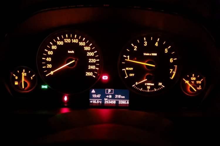 Used BMW 3 Series 2015 320i Active Edition Instrument Cluster