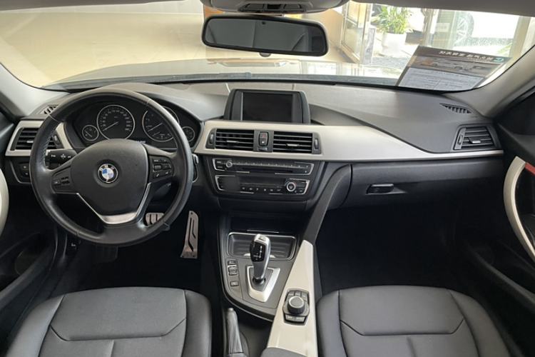 Used BMW 3 Series 2015 320Li Fashion Model Interior 1