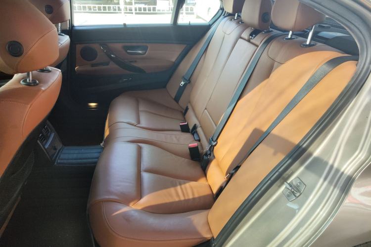 Used BMW 3 Series 2015 320Li Luxury Design Package Premium Edition Interior 4