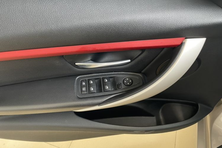 Used BMW 3 Series 2015 320Li Fashion Model Interior 4