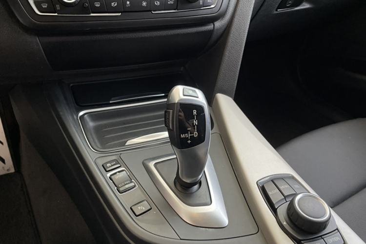 Used BMW 3 Series 2015 320Li Fashion Model Interior 6