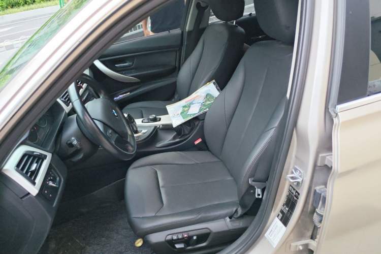 Used BMW 3 Series 2015 316Li Fashion Model Left Front Seat