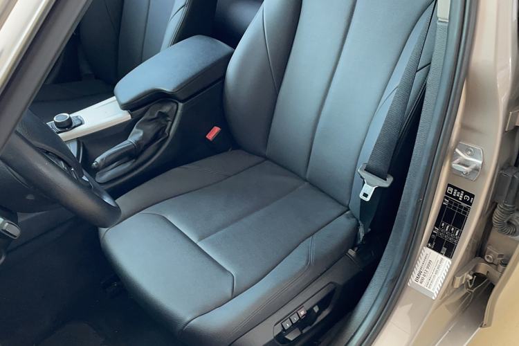 Used BMW 3 Series 2015 320Li Fashion Model Left Front Seat