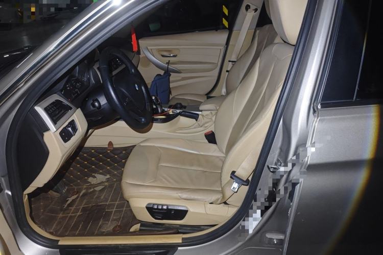Used BMW 3 Series 2015 316Li Fashion Model Left Front Seat