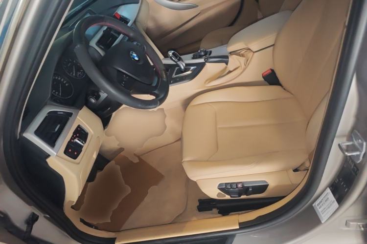 Used BMW 3 Series 2015 320Li Fashion Model Left Front Seat