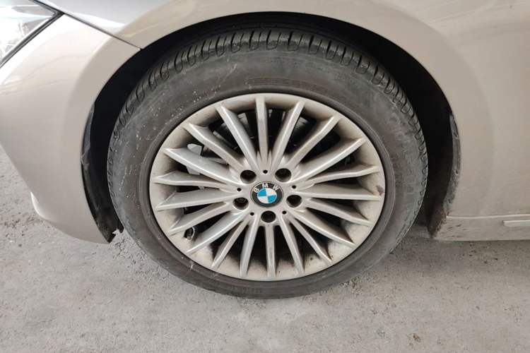 Used BMW 3 Series 2015 320Li Luxury Design Package Left Front Wheel Hub