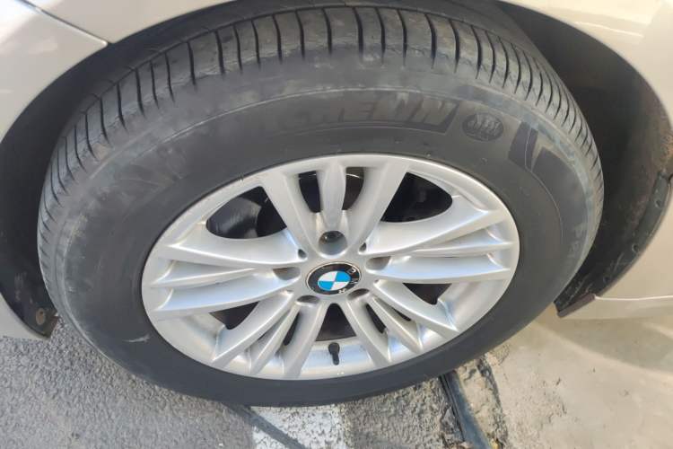 Used BMW 3 Series 2015 320Li Luxury Edition Fashion Model Left Front Wheel Hub