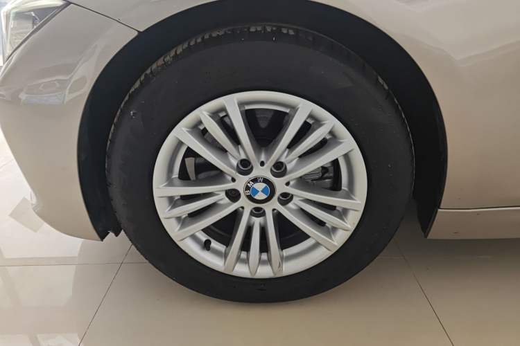 Used BMW 3 Series 2015 320Li Luxury Edition Fashion Model Left Front Wheel Hub